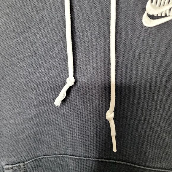 Nike World Tour Beaverton Oregon Embroidered Hoodie Size Medium - Picture 5 of 14